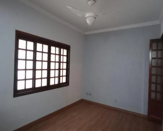 Imagem Venda Casa Térrea 120 m² Com 3 Quartos Sendo Duas Suítes E Duas Vagas Fl38