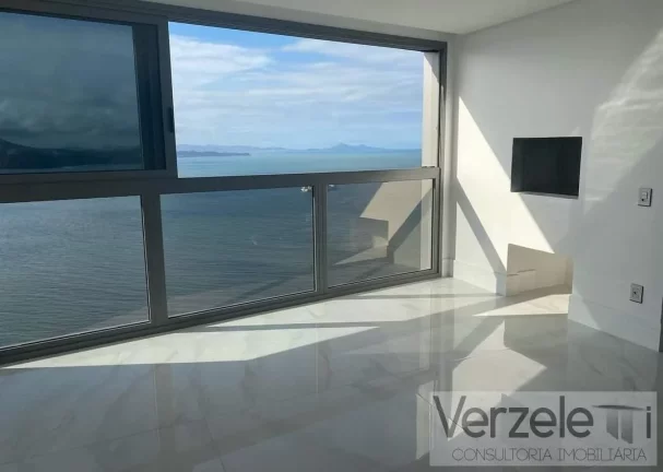 Imagem Frente ao Mar para Venda em Balneário Camboriú / SC no bairro Centro