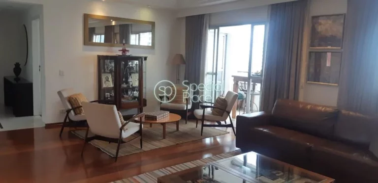 Imagem Apartamento com 240m², 4 dormitórios, sendo 3 suítes, 4 vagas, living para 3 ambientes, varanda, ...