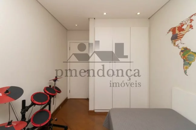 Imagem Apartamento em Perdizes com 4 quartos (3 sui­tes) e 3 vagas, 143m².