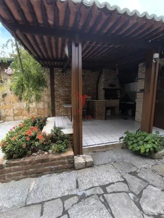Imagem Linda casa com Jardim, 4 quartos , sendo 3 Suites , 4 Vagas, no Bairro Capim Macio, Natal