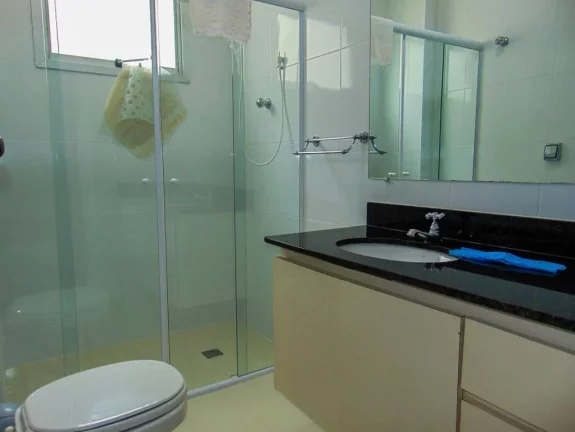 Imagem Astúrias - Apartamento com vista para o mar - Andar alto - Ótima localização.