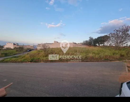 Imagem Terreno à Venda no Jardim Nova Itatiba II - 796m² | Esquina | Aclive Suave