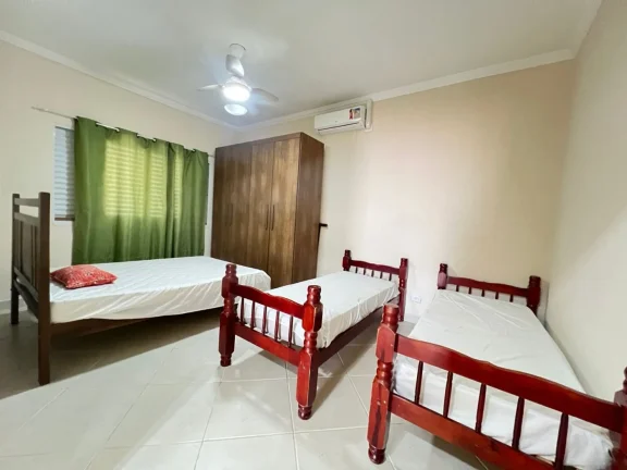 Imagem Casa para Venda em Praia Grande, Flórida, 4 dormitórios, 4 suítes, 2 banheiros, 4 vagas