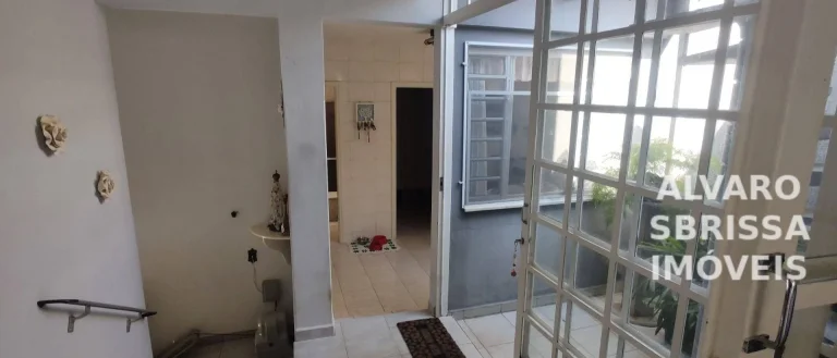 Imagem Casa na região central da cidade de Itu SP - com ponto comercial na esquina. 380m2