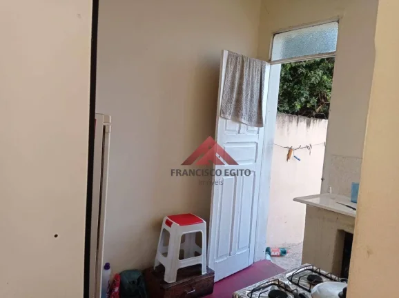 Imagem Kitnet com 1 dormitório à venda, 340 m² por R$ 130.000,00 - Brasilândia - São Gonçalo/RJ