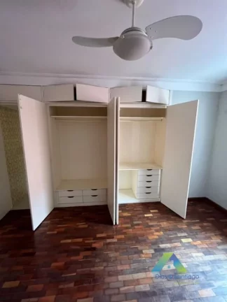 Imagem Jabaquara Sobrado 200M², 3 dormitórios, 1 suíte, 4 vagas a 10 minutos da estação do metro Jabaquara !!!