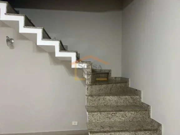 Imagem Sobrado 2 dormitórios, sala ampla, cozinha com armários, despensa, lavanderia, 1 vaga de garagem c...