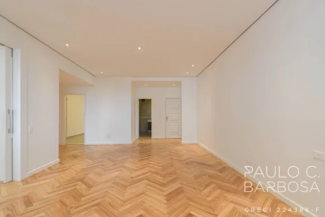 Imagem Jardins Venda - 3 Dormitórios (1 Suíte) - 2 Vagars - 187m²