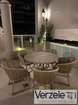 Imagem Apartamento 4 ou + dormitórios para Venda em Balneário Camboriú / SC no bairro Centro