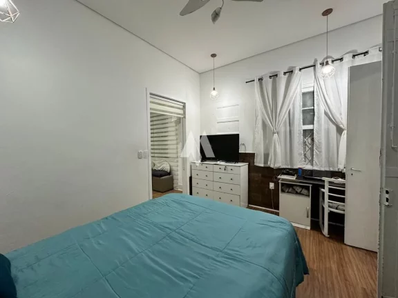 Imagem Casa bem localizada á venda em Santos