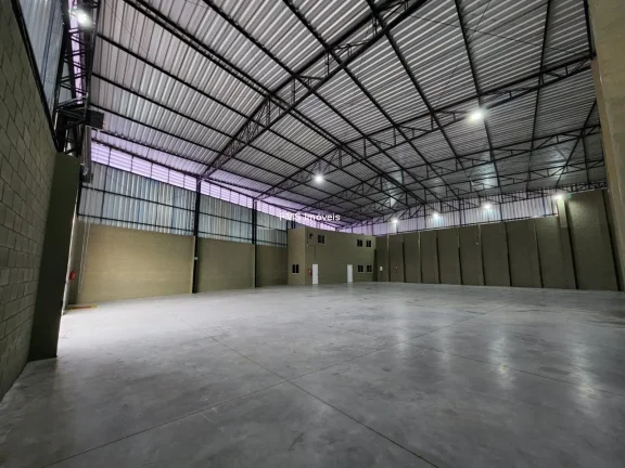 Imagem Galpão para alugar com 1050m2 em Santana de Parnaíba - SP.