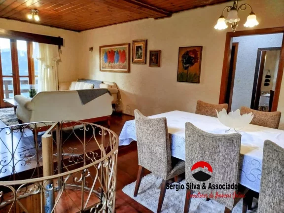 Imagem Casa a Venda no Bairro do Jardim Márcia em Campos do Jordão -SP.