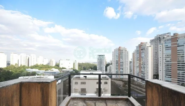Imagem Amplo apartamento à venda com 6 quartos, sendo 3 suítes, e 6 banheiros no total. Este apartamento ...