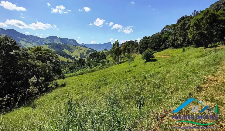Imagem Paraíso na Serra da Mantiqueira: Chácara completa com vista espetacular!
