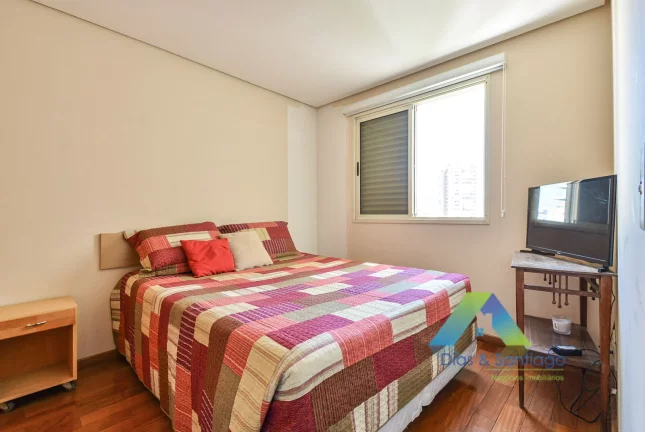 Imagem Lindo apartamento de alto padrão com 66m² em localização privilegiada na área nobre de Moema com 2 vagas de garagem.