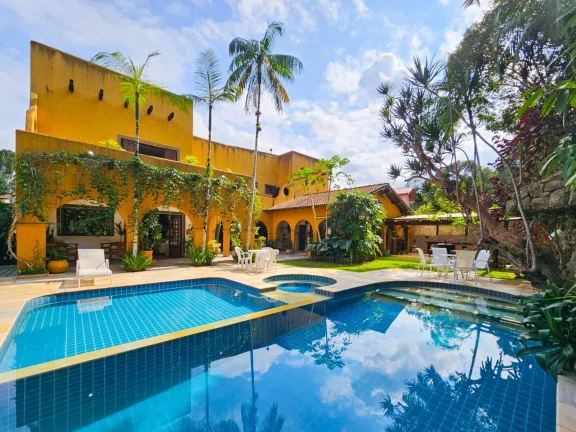Casa de Luxo à Venda na Riviera de São Lourenço ? Módulo 20Se você busca Módulo 20: 5 Quartos, 5 Suítes, 2 Salas, 5 Vagas de Garagem, 604m² de Área!