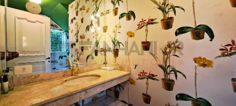 Imagem Casa de Luxo no Jardim Europa: 5 Quartos, 3 Suítes, 4 Salas, 10 Vagas de Garagem, 600m² - Venda ou Locação em SP