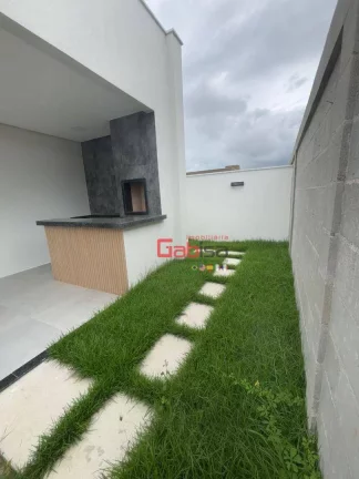 Imagem Casa com 3 dormitórios à venda, 137 m² por R$ 950.000,00 - Vila Sao Pedro - São Pedro da Aldeia/RJ