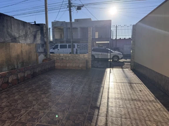 Imagem Sobrado para Venda em São José dos Pinhais, Ipê, 3 dormitórios, 2 banheiros, 2 vagas