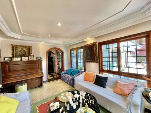 Imagem Casa em Condomínio a Venda no bairro Granja Viana - Carapicuíba, SP