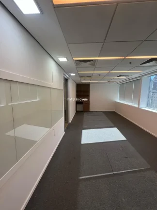 Imagem Sala Comercial na Vila Nova Conceição com 787,26m²