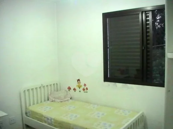 Imagem Apartamento à venda com 3 quartos, sendo 1 suíte, no condomínio Residencial Rembrandt, São Paulo - SP