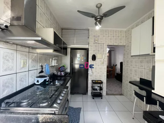 Imagem Apartamento com 3 dormitórios à venda, 75 m² por R$ 420.000 - Boqueirão - Santos/SP