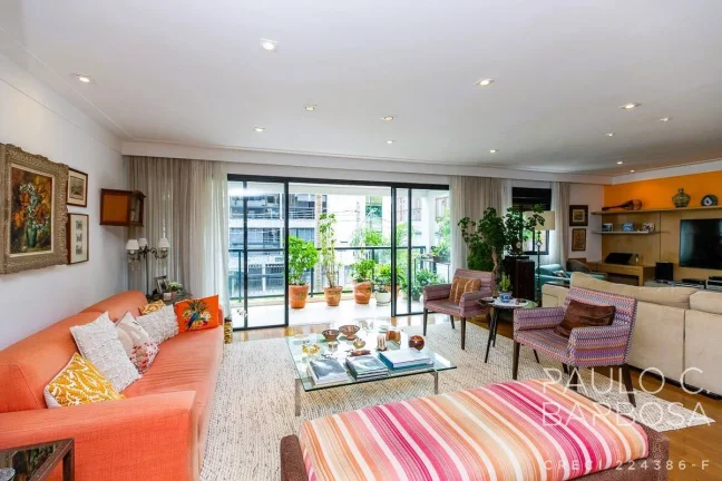 Imagem Vila Nova Conceição Venda - 3 suítes - 3 vagas - 161m²
