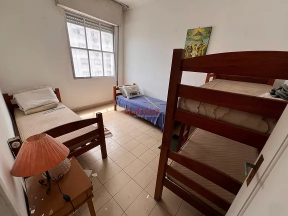 Imagem Oportunidade Para Reforma - Apartamento Vista Mar com 2 dormitórios e 1 vaga escriturada em prédio com portaria 24hrs e elevador por R$ 890.000,00