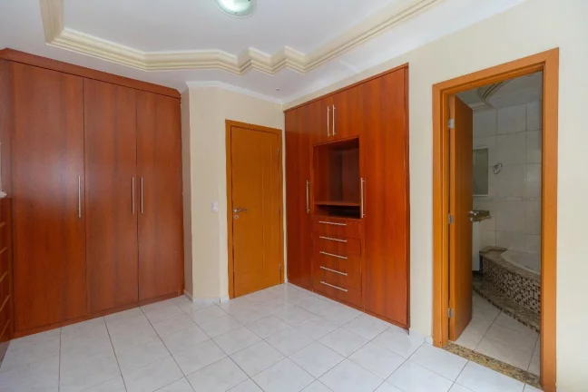 Imagem Casa bairro Campo Comprido 260 mts