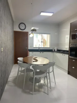 Imagem Casa para Venda em Santo André, Vila Pires, 3 dormitórios, 1 suíte, 2 banheiros, 2 vagas