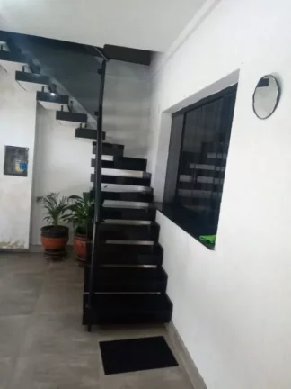 Imagem Sobrado à venda, 226 m² por R$ 650.000,00 - Sítio São José - Suzano/SP