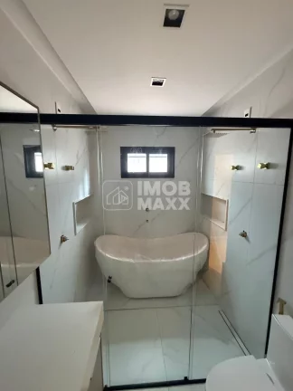 Imagem Casa à Venda em Ponte Alta Norte, Gama-DF, 400m², 3 Suítes