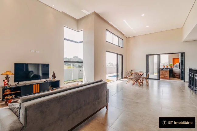 Imagem Casa térrea à venda em Condomínio na região de Atibaia - R$1.590.000!