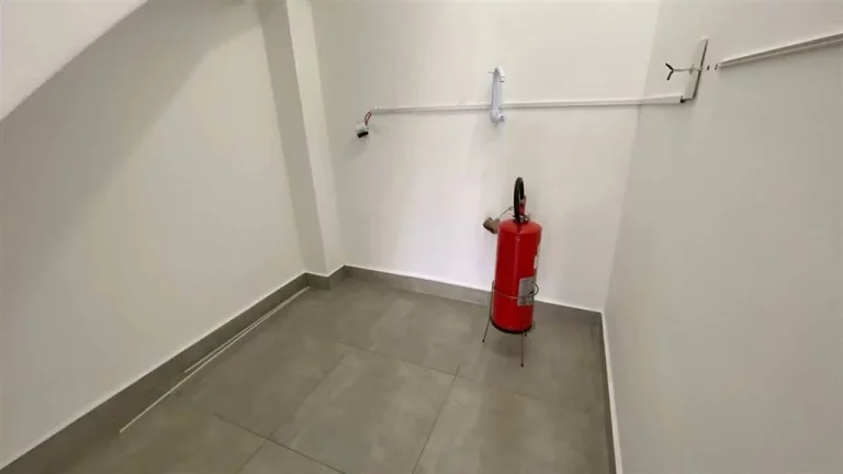 Imagem COMERCIAL COM 60 m² - BOQUEIRAO - PRAIA GRANDE SP