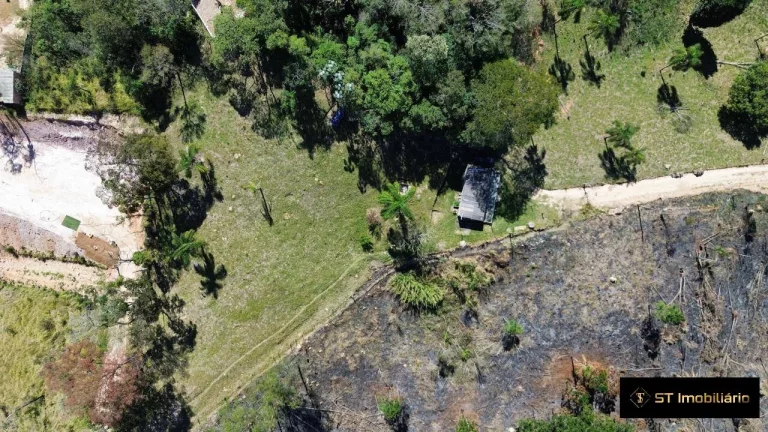 Imagem Chácara no Rio Acima à Venda com Escritura - 2.000 m² por R$ 180 mil