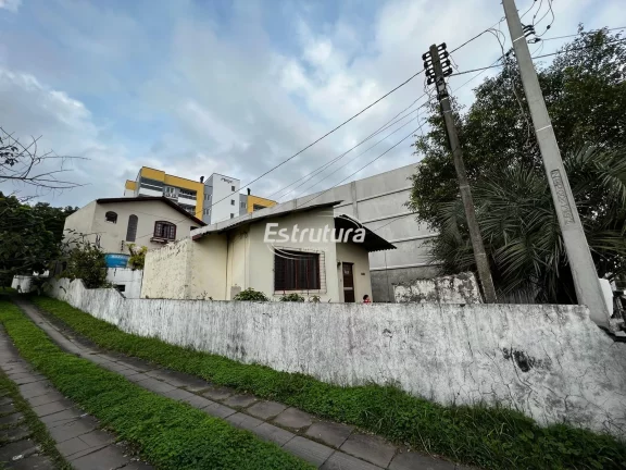 Imagem Amplo terreno com 3 residencias para moradia em Santa Maria - RS