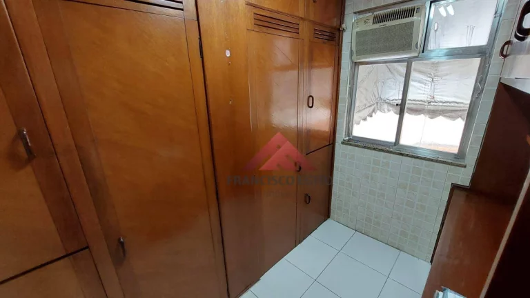 Imagem Apartamento com 2 dormitórios, 70 m² - venda por R$ 250.000,00 ou aluguel por R$ 1.551,57/mês - Centro - São Gonçalo/RJ