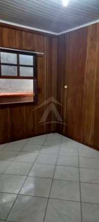 Imagem CASA DE MADEIRA, 2 QUARTOS, BARRA DO SAI
