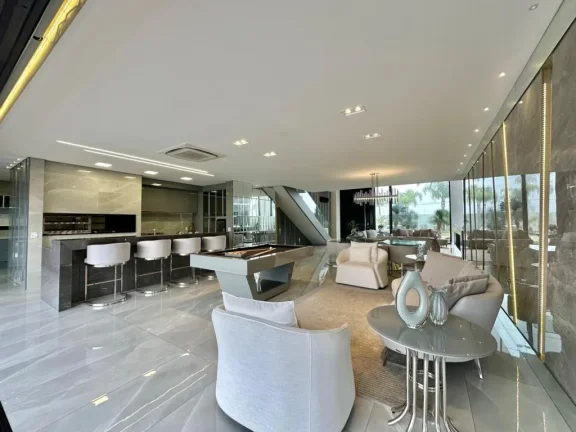 Imagem Casa em Condominio 6 Dormitórios - Bairro Centro
