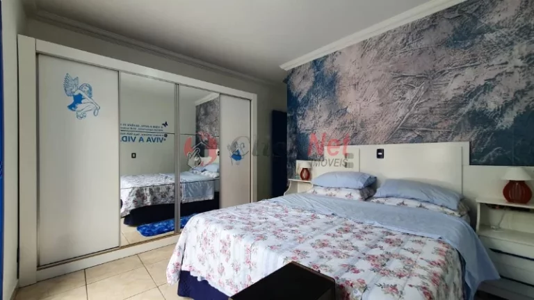 Imagem Lindo sobrado todo reformado em condomínio fechado em excelente local, Centro, São Bernardo do Campo com 3 dormitórios, sendo 1 suíte, 2 vagas, 110 m².