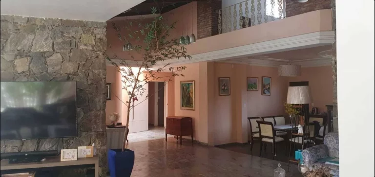 Imagem Casa à venda em rua pública no bairro Coroa do Meio