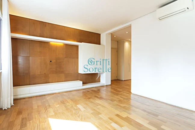 Imagem Excelente Apartamento à Venda na Vila Nova Conceição - São Paulo/SP.,