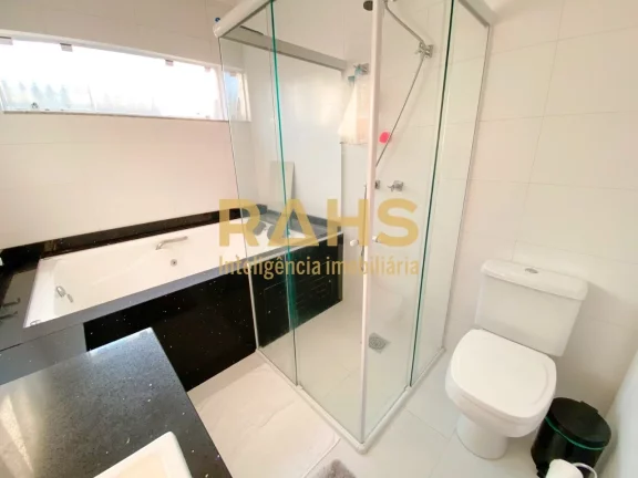 Imagem Lindo sobrado averbado, mobiliado com muito requinte e bom gosto! Em ótima localização, entre o N...