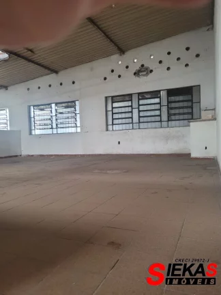 Imagem Galpão Comercial de Alto Padrão no Jardim Colorado: 5 Salas, 7 Banheiros e 560m² de Área em São Paulo-SP!