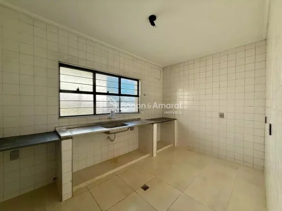 Imagem Casa ampla e versátil para locação no Parque das Universidades, com 256,48 m², ideal tanto para ...