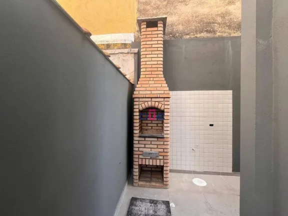 Imagem Casa sobreposta térrea com 3 suítes sendo 1 privativa e 2 americanas, no Embaré só 950 mil com 2 vagas. Novinha!!!