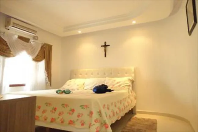 Imagem Casa para Venda por R$910.000,00 com 3 dormitórios, 1 suite e 4 vagas - Jardim helena, Sao paulo / SP - Cód. 3381