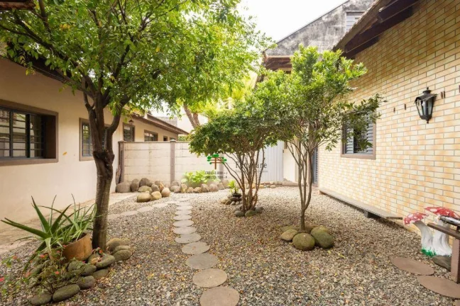 Imagem Casa com 4 dormitórios à venda, por R$ 1.425.000 - Prado Velho - Curitiba/PR